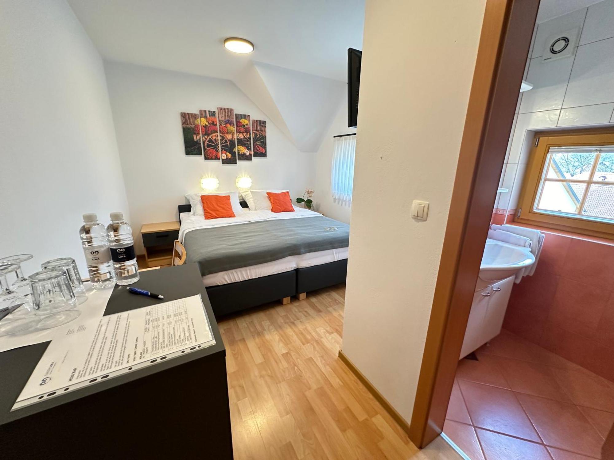 שקופיה-לוקה Boutique Hotel Loka מראה חיצוני תמונה